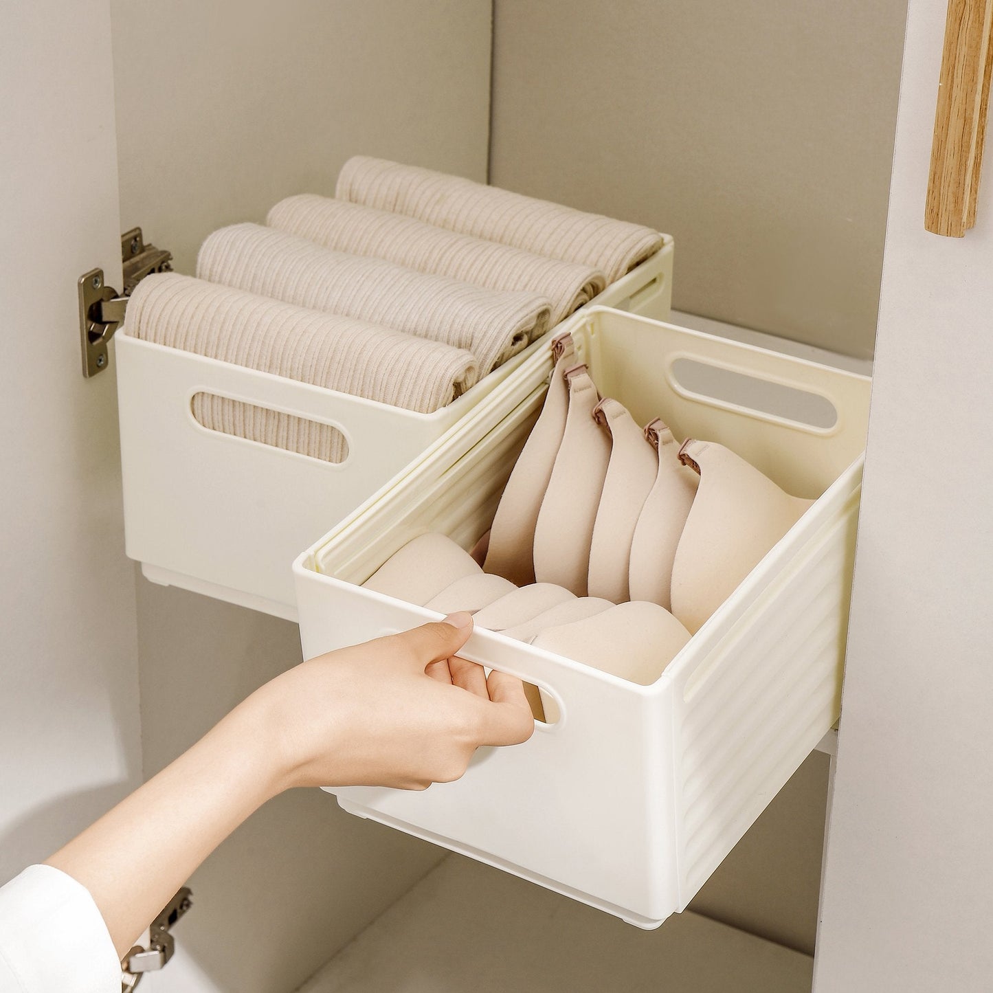 Multi-Purpose Retractable Storage Box
