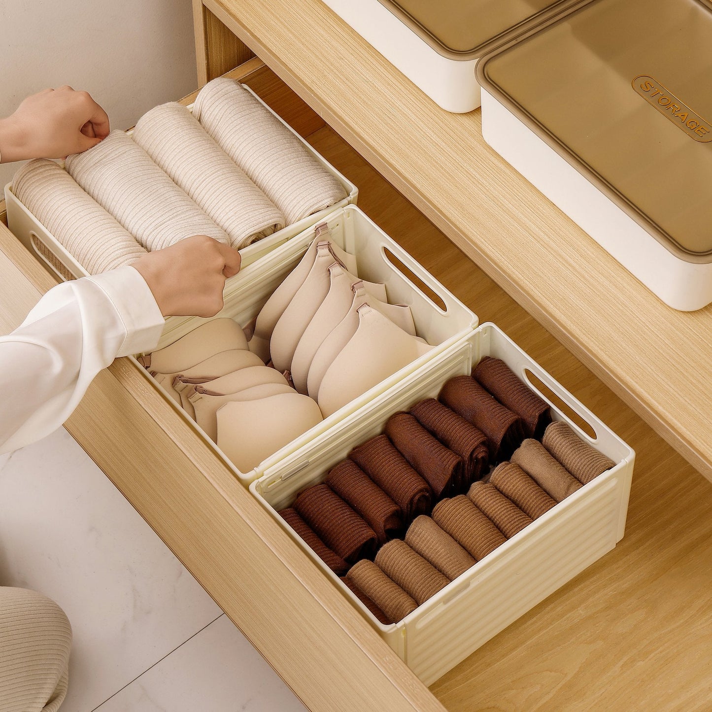 Multi-Purpose Retractable Storage Box